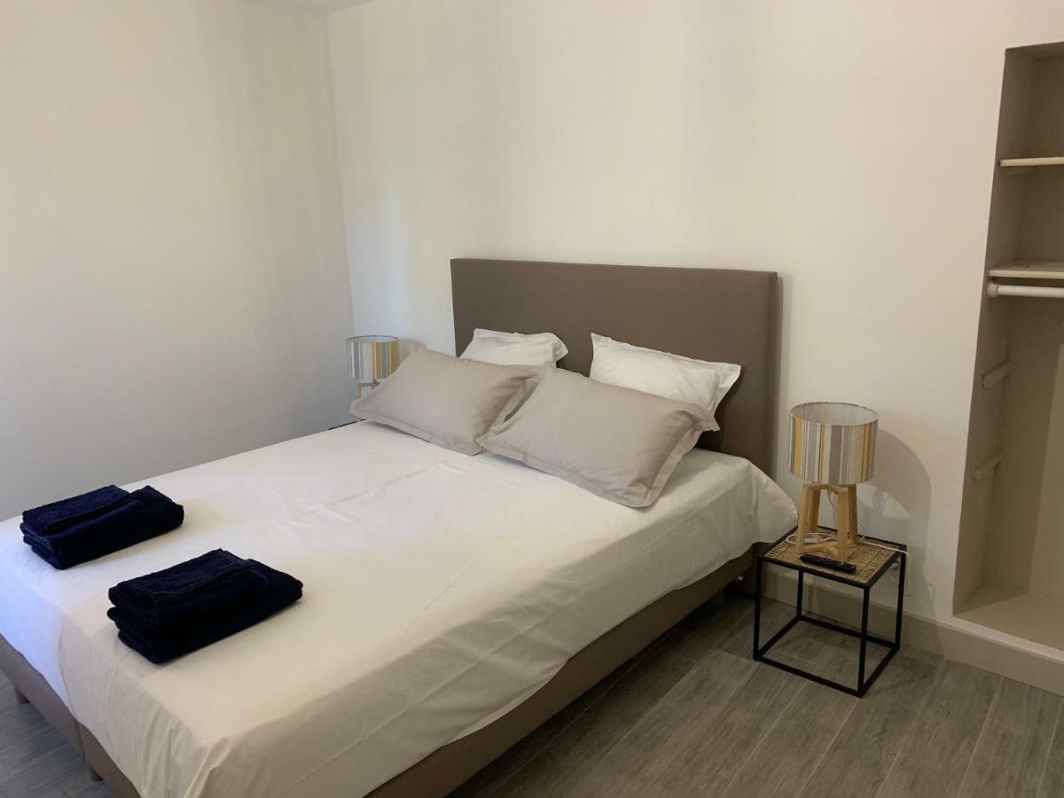 Ferienwohnung Les Lauriers LʼIsle-sur-la-Sorgue Exterior foto