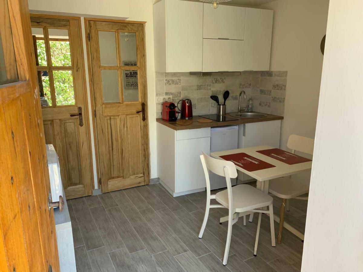 Ferienwohnung Les Lauriers LʼIsle-sur-la-Sorgue Exterior foto